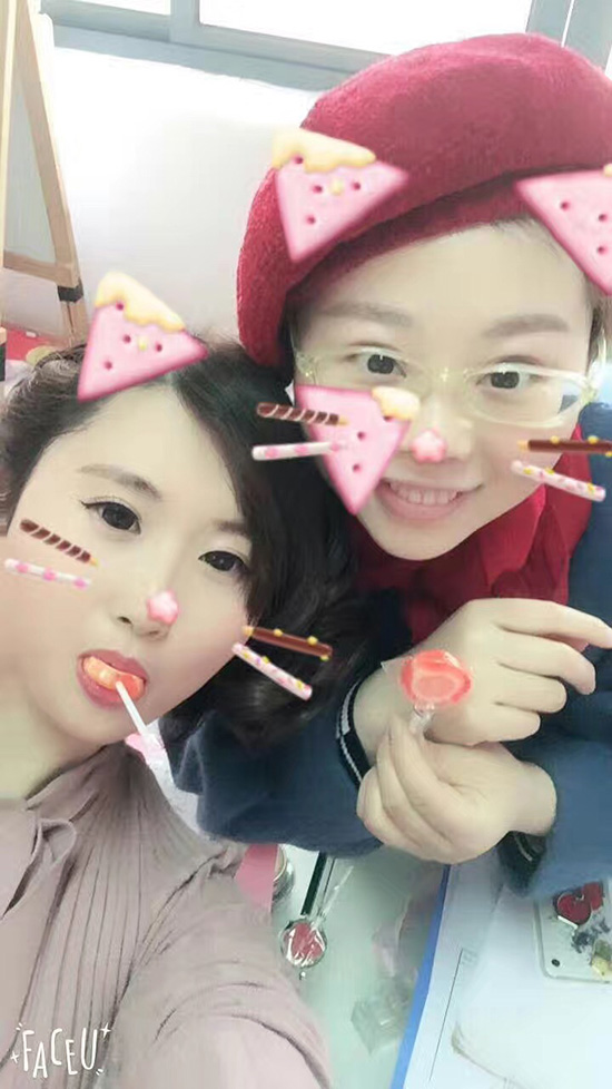 羽翼国际2017年首批初级班化妆学员升级了