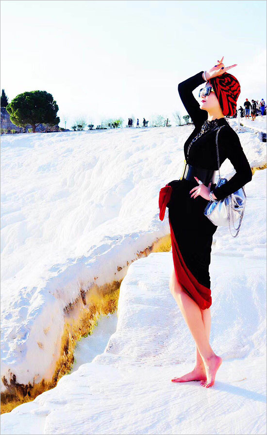 羽翼国际模特老师SARLY照片